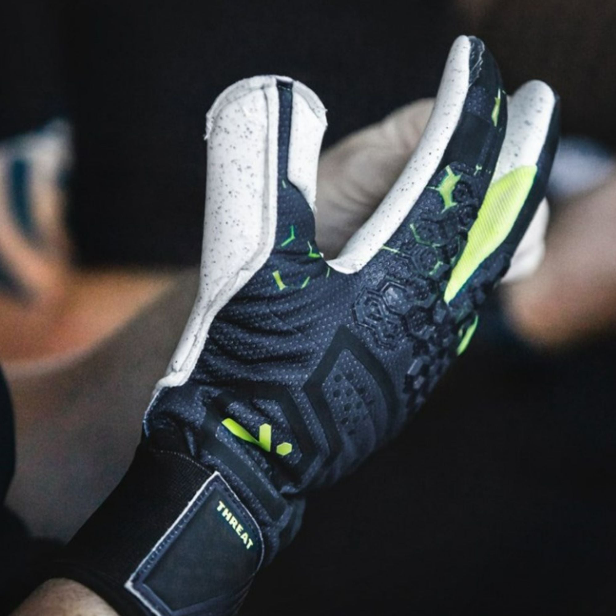 Goalkeeper Gloves - Silencer Threat by Storelli - ITASPORT